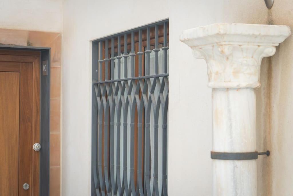 Apartamento Nuevo Junto A La Catedral De Sevilla Екстериор снимка