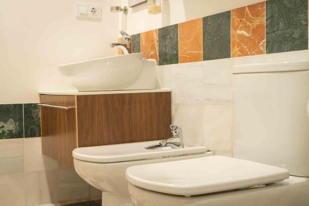 Apartamento Nuevo Junto A La Catedral De Sevilla Екстериор снимка