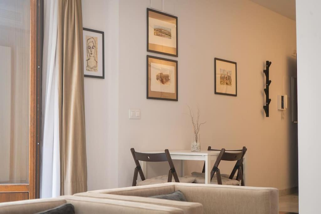 Apartamento Nuevo Junto A La Catedral De Sevilla Екстериор снимка
