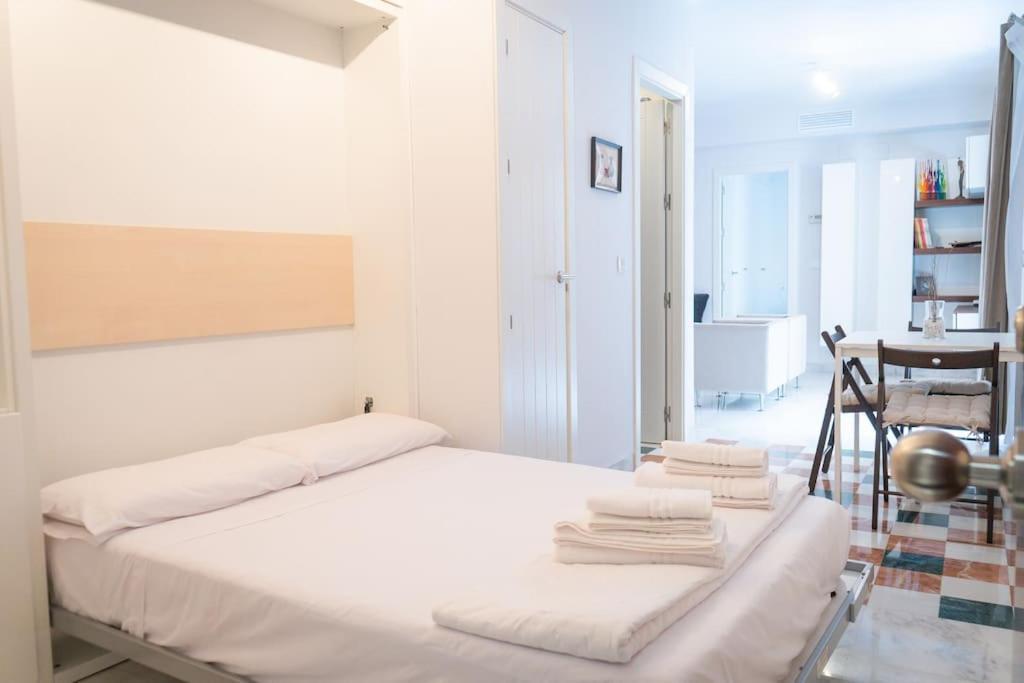 Apartamento Nuevo Junto A La Catedral De Sevilla Екстериор снимка